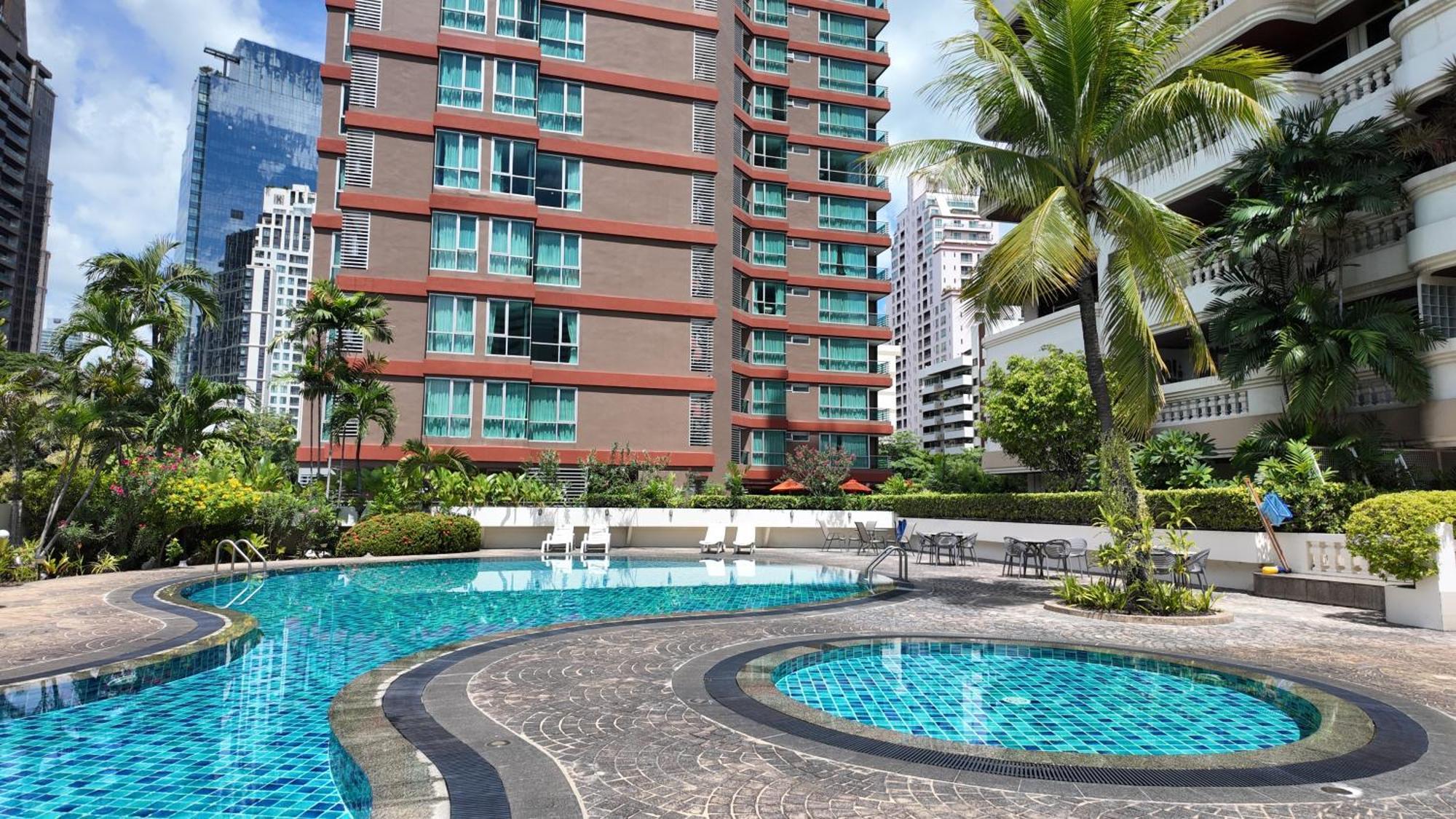 Charan Tower Residences By Aspira Bangkok Exterior photo